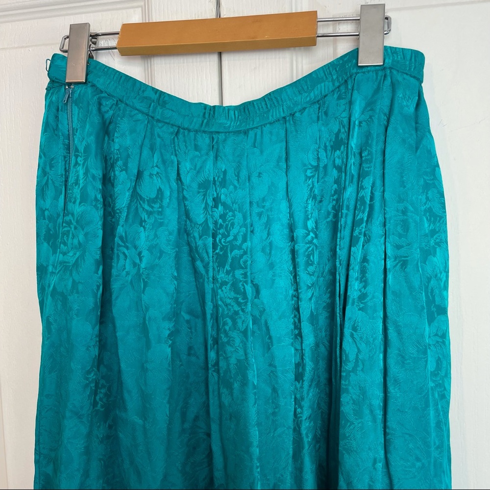 Emerald 100% SILK Floral Embossed Skirt - Picture 6 of 7